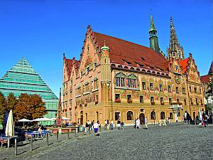 Ulm_BibliothekRathaus02_4x3-300